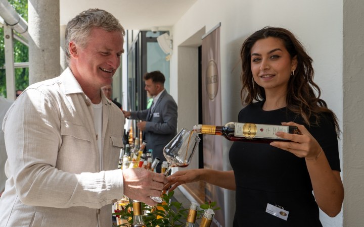 Kracher wine tasting with sweet wines and a cheese selection