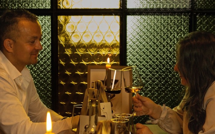 Wine & Arts Gyertyafényes Élményfestés borral és borkóstolóval a belváros meseszép pincéjében galéria kép